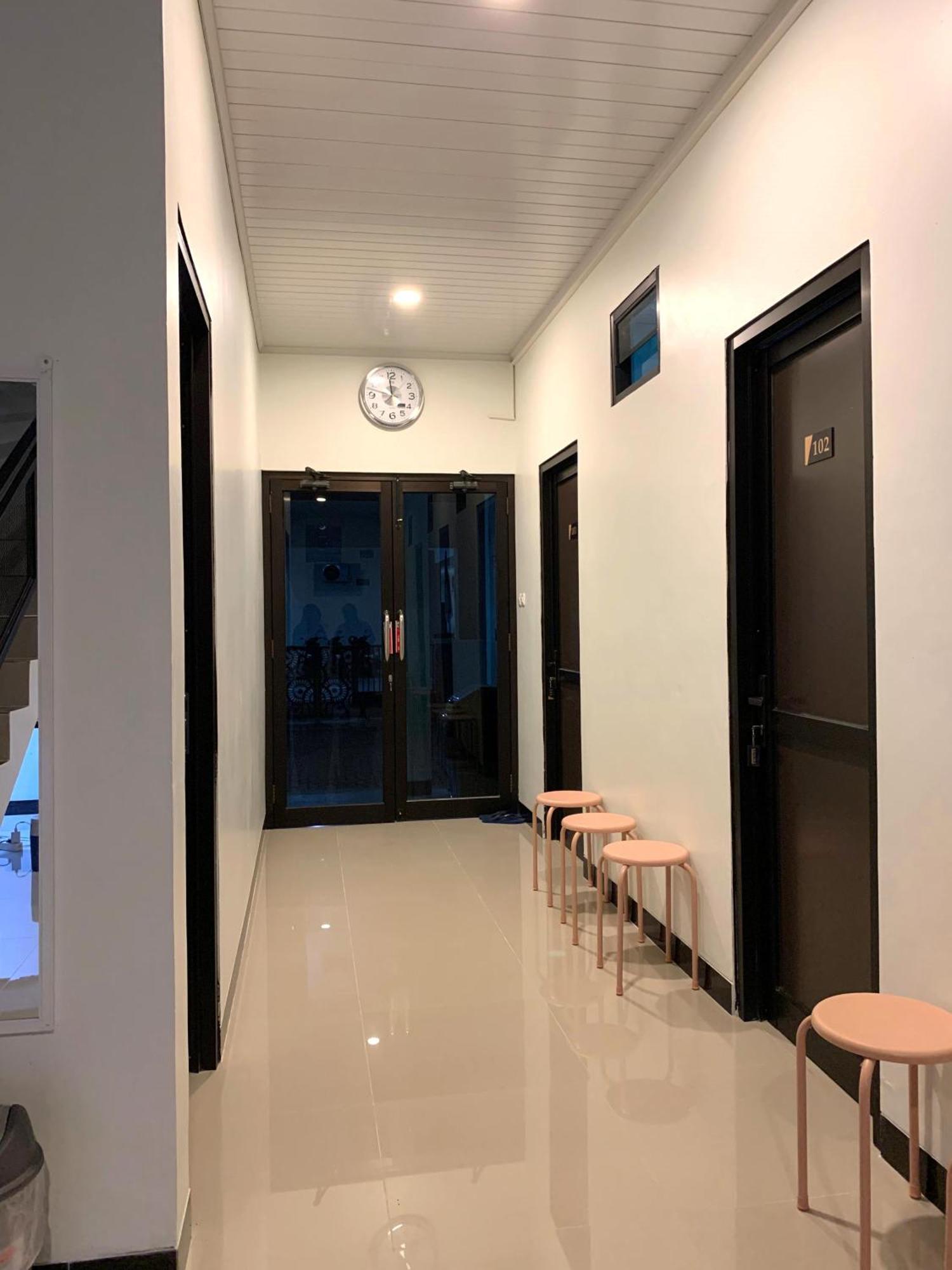 Kusuma Raya Guest House Srondolwetan Экстерьер фото